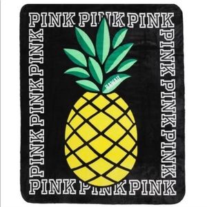 PINK Victoria's Secret Accessories - Victoria’s Secret PINK pineapple Sherpa blanket PINK Victoria's Secret Accessories - Victoria’s Secret PINK pineapple Sherpa blanket